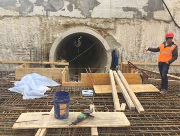 coronomanento del tunnel nella platea e nella controfodera su diaframma dei muri di contenimento